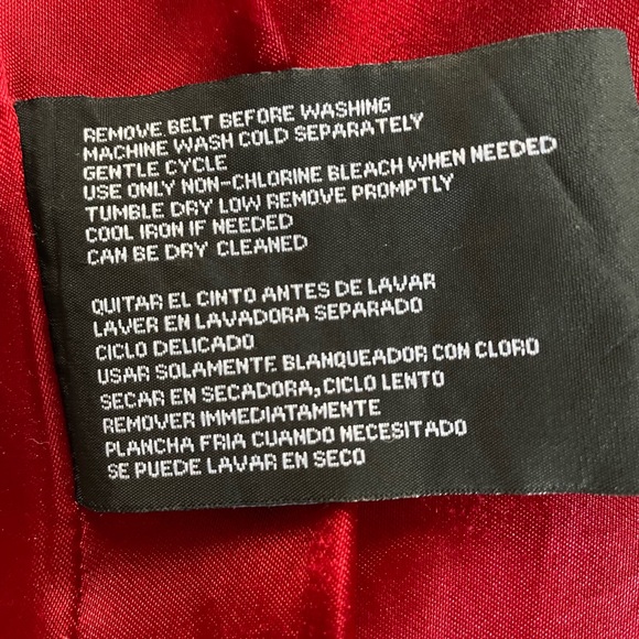 Ladies' red belted lined raincoat/trenchcoat, size L - Picture 12 of 16